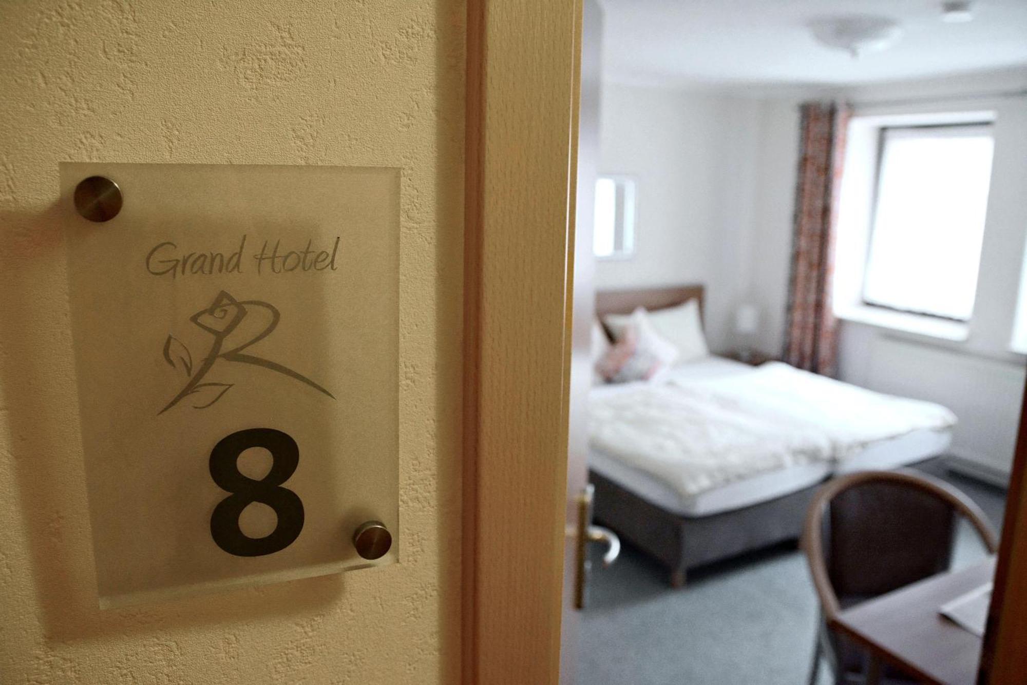 Rosenhotel Scherer Schiffweiler Buitenkant foto