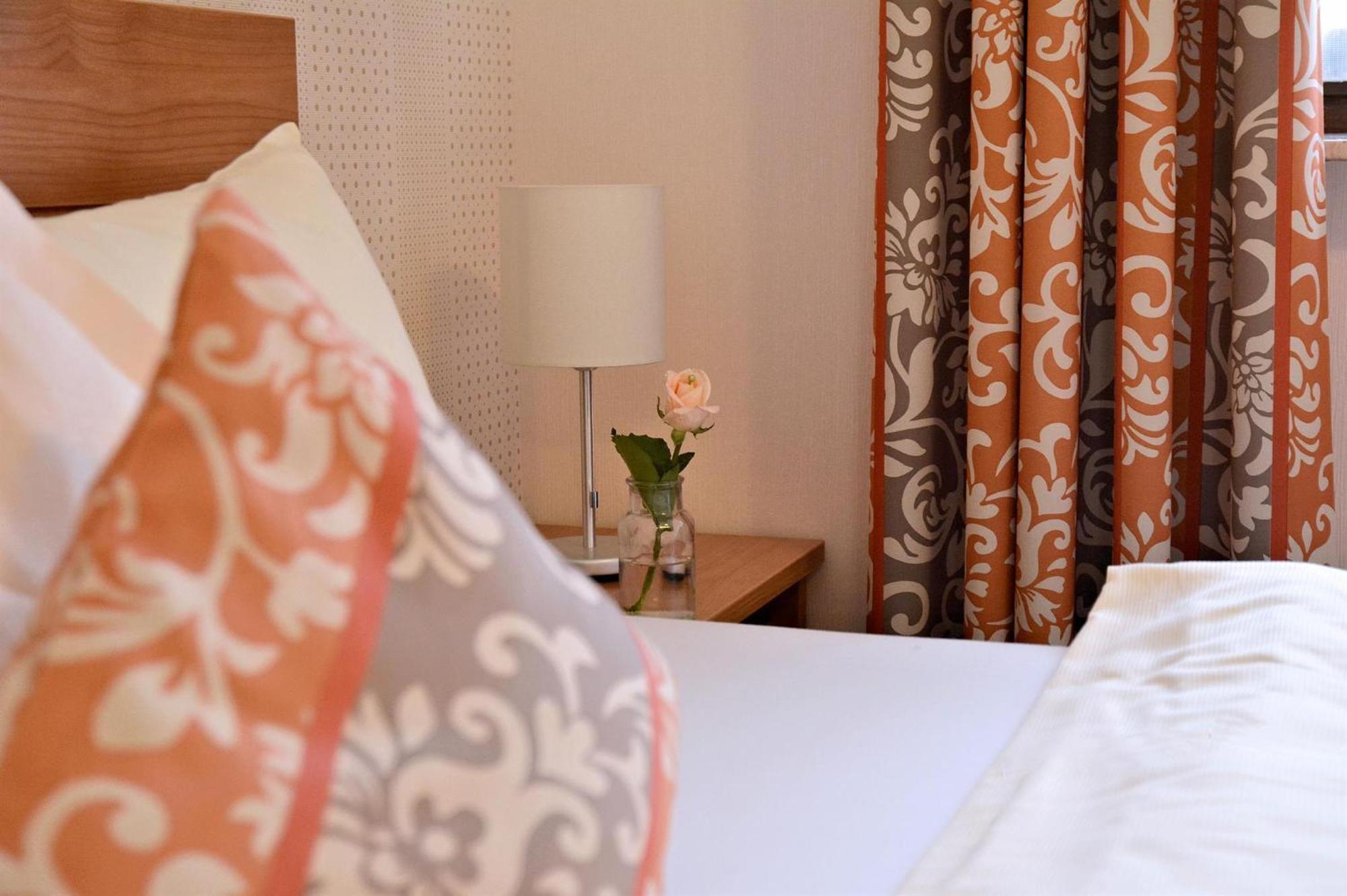 Rosenhotel Scherer Schiffweiler Buitenkant foto