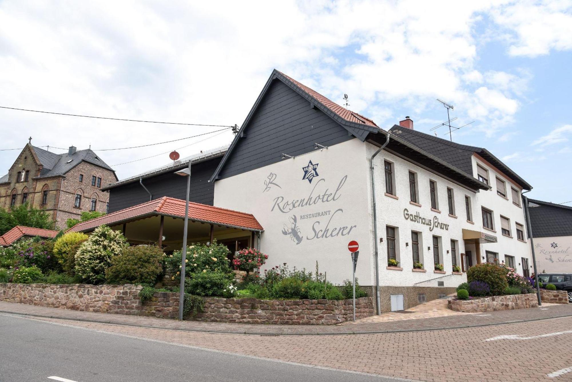 Rosenhotel Scherer Schiffweiler Buitenkant foto